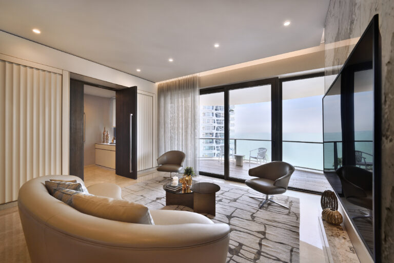 Chalked - Cape Royale #08-12 EK4544